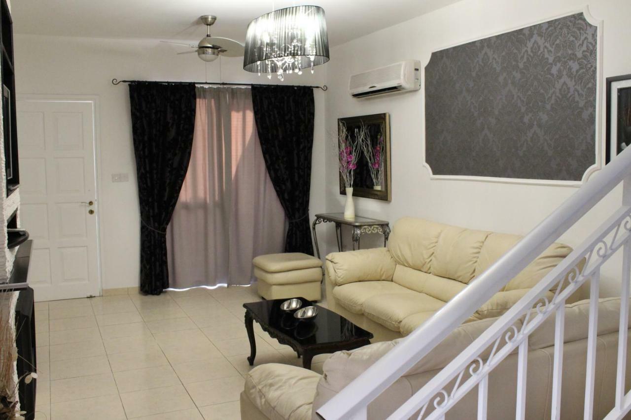 Ivoton Home Paphos Exterior foto